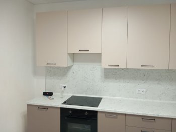 Кухонный гарнитур высокий Латте 3000 мм, Стол. 38 мм в Асбесте - asbest.mebel-e96.ru